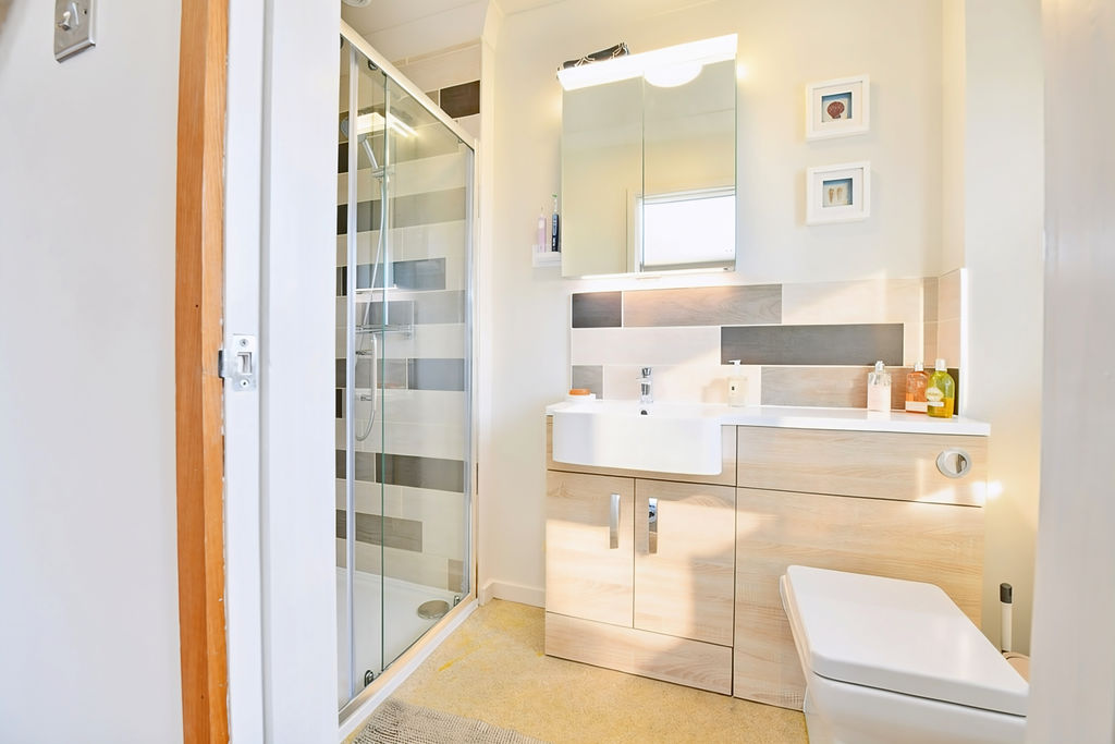 En-Suite- click for photo gallery